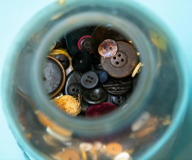 365 Buttons: A Meme Of Commitment